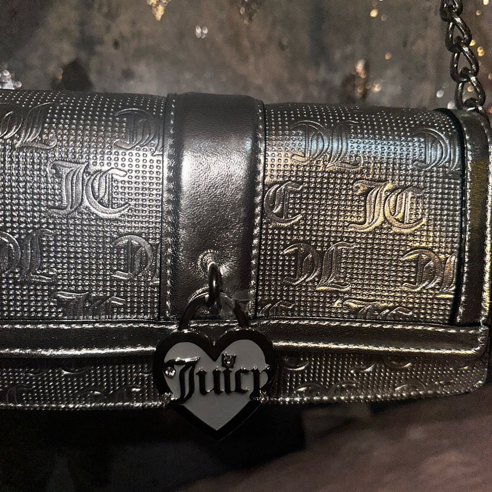 Juicy Couture silver shoulder bag and matching wallet set - Picture 2 of 9